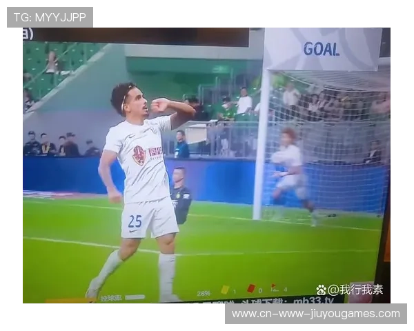 中超主帅怒拍桌子：队员太散漫