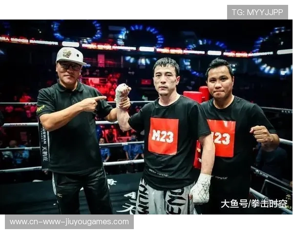 乌兰拳馆曝光最新备战片段，打击声震耳